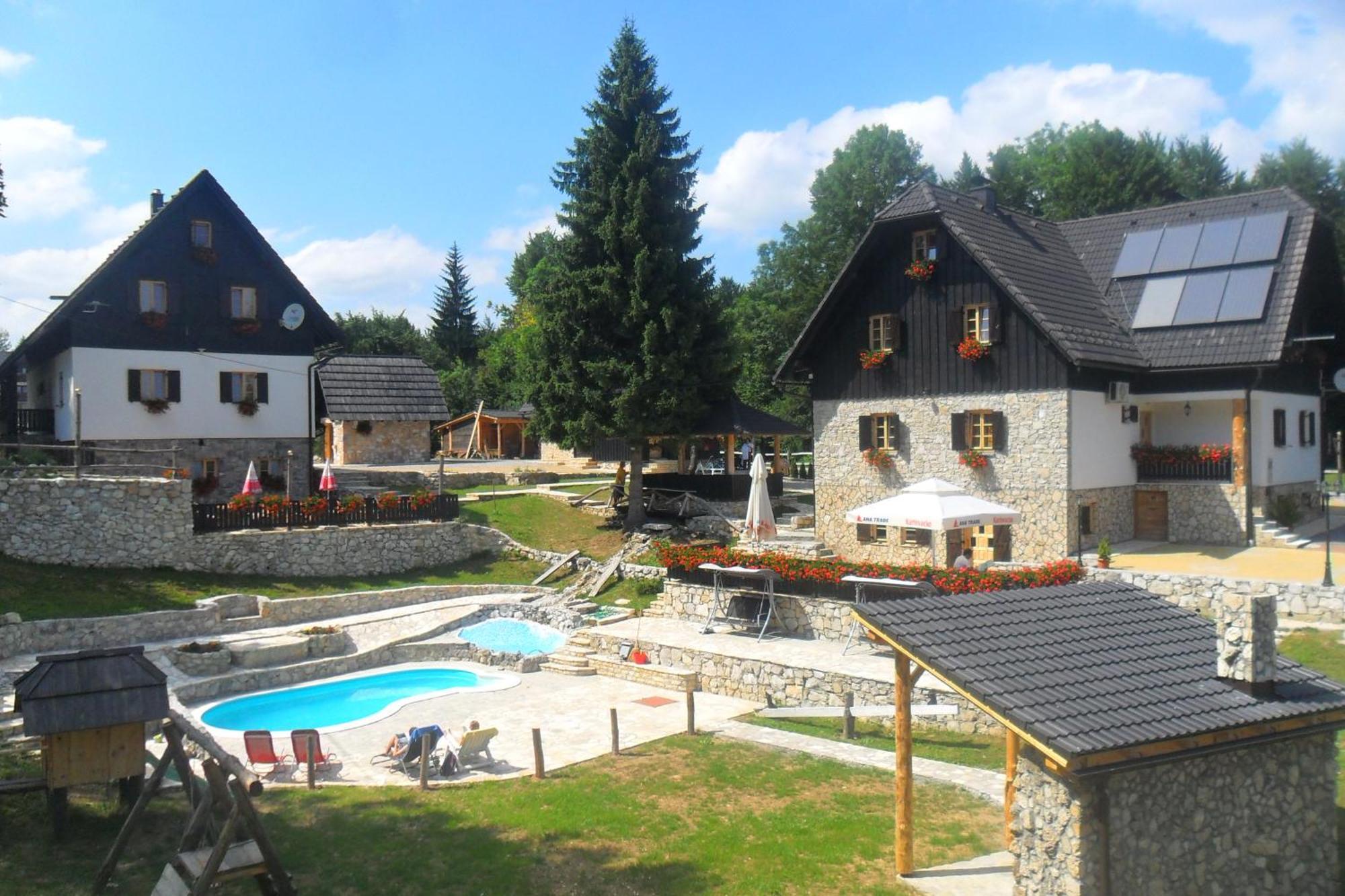 Plitvice Etno House III Bed & Breakfast Jezerce Exterior photo